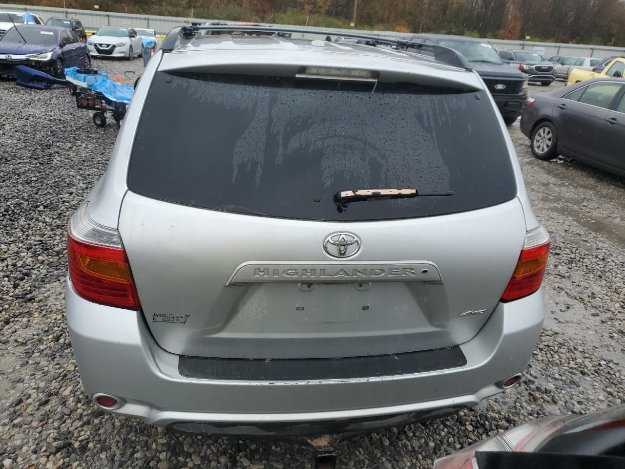 2010 TOYOTA HIGHLANDER