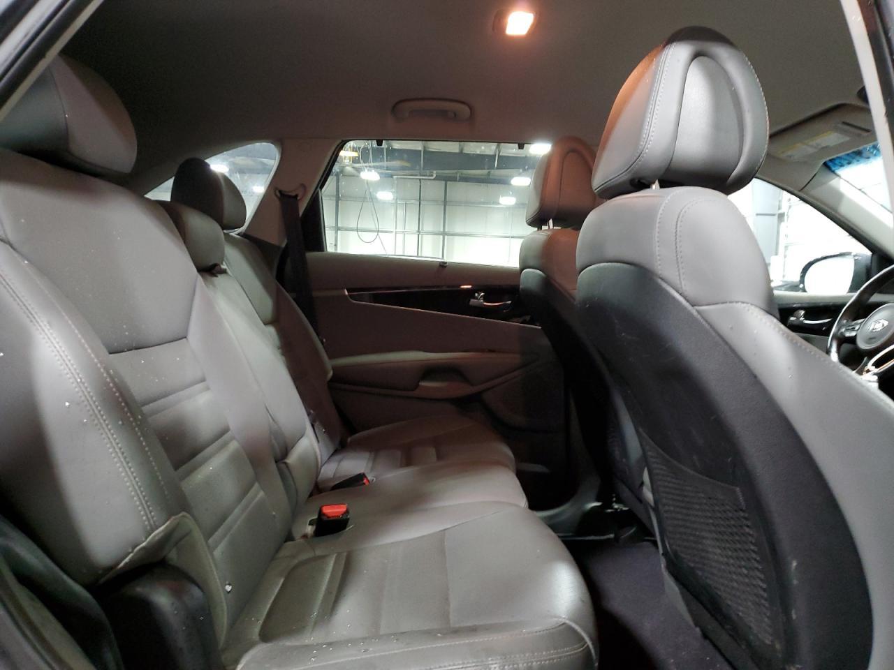 2016 KIA SORENTO