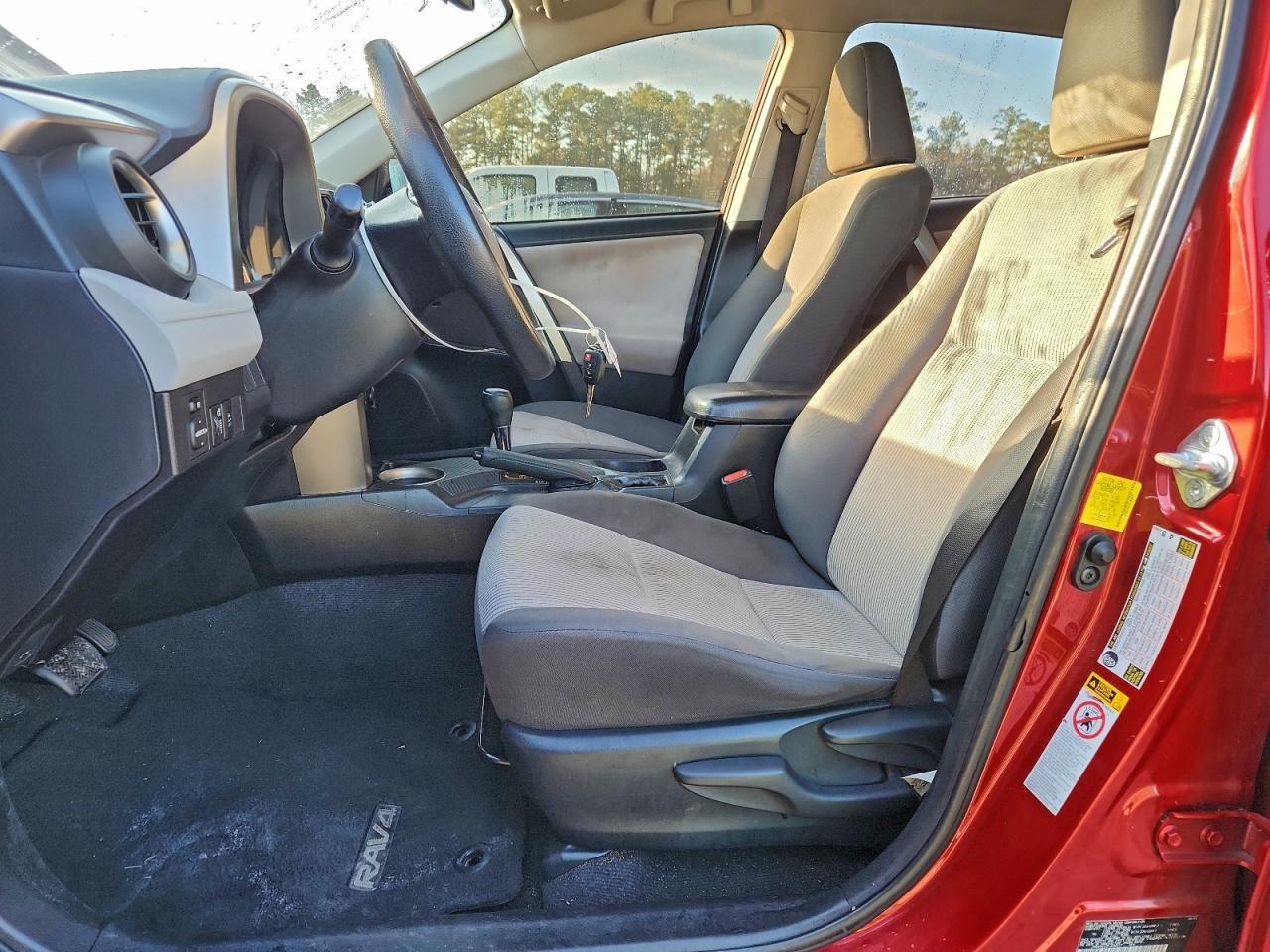 2015 TOYOTA RAV4