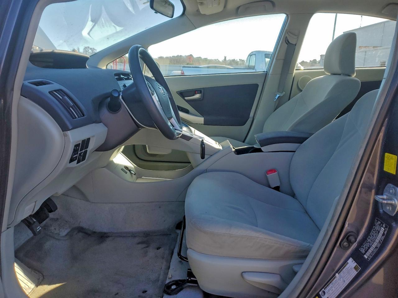 2011 TOYOTA PRIUS