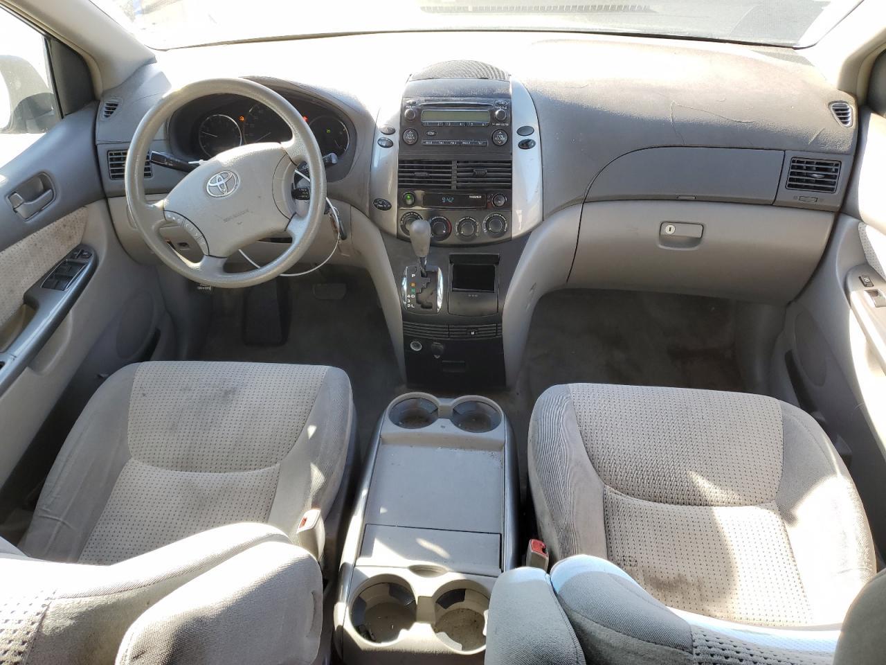 2006 TOYOTA SIENNA