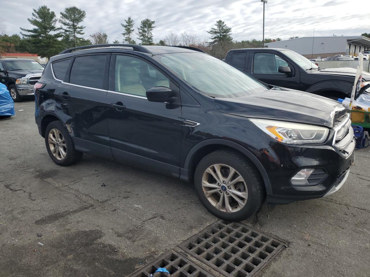 2017 FORD ESCAPE
