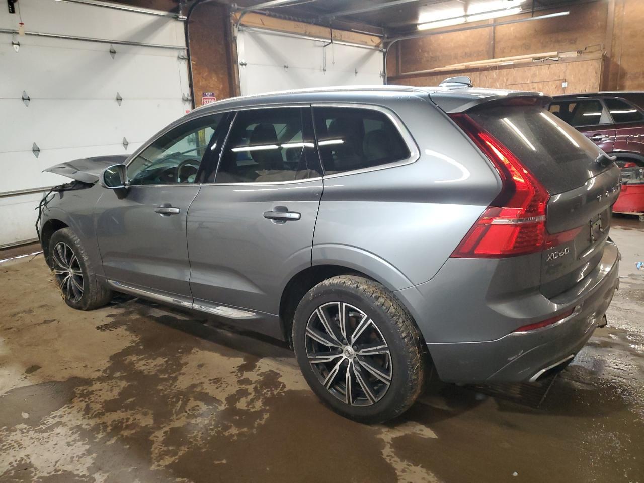 2020 VOLVO XC60