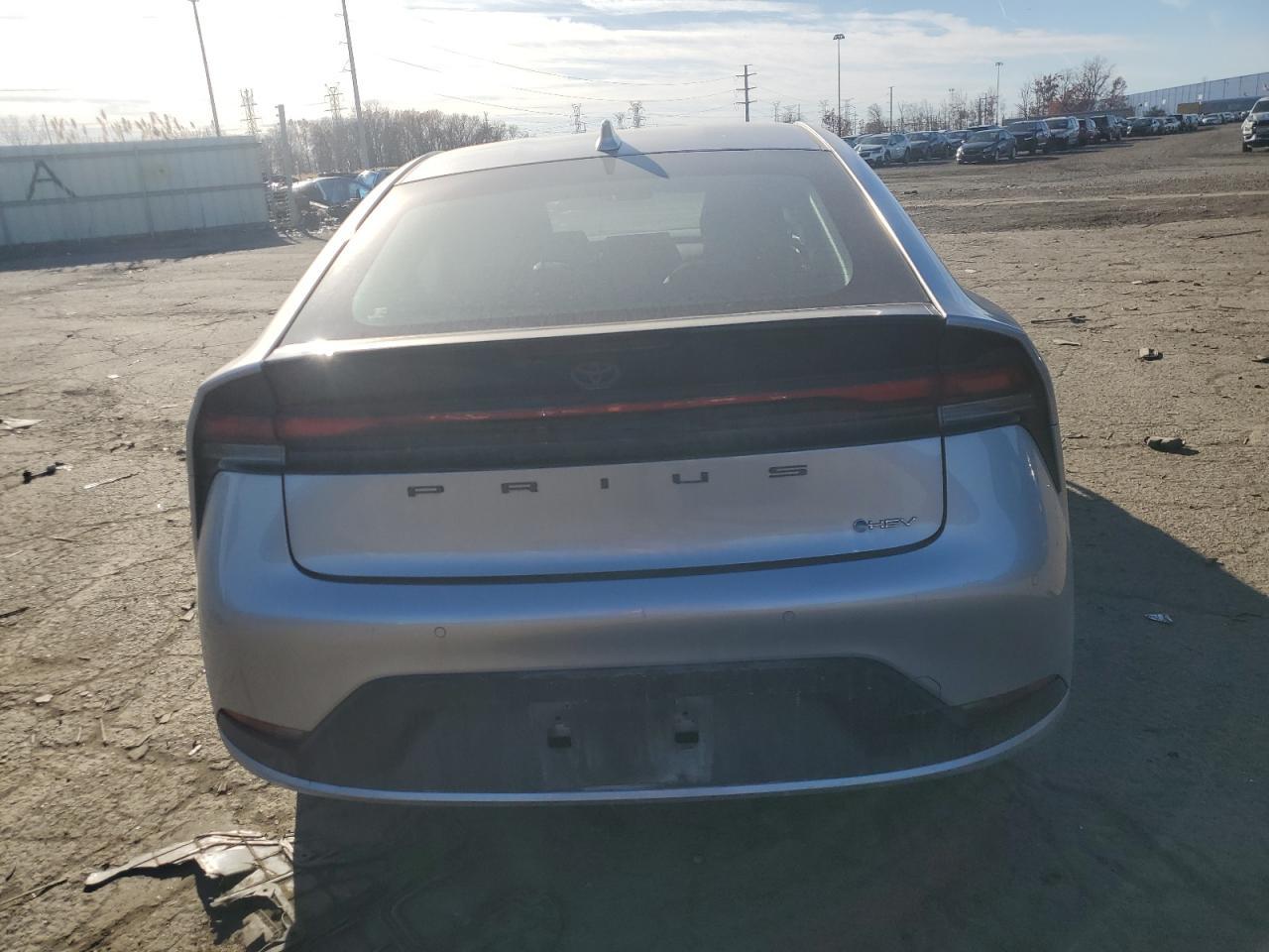 2025 TOYOTA PRIUS