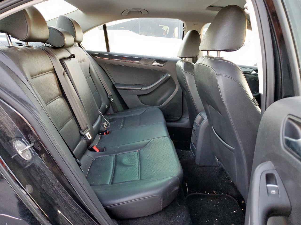 2016 VOLKSWAGEN JETTA