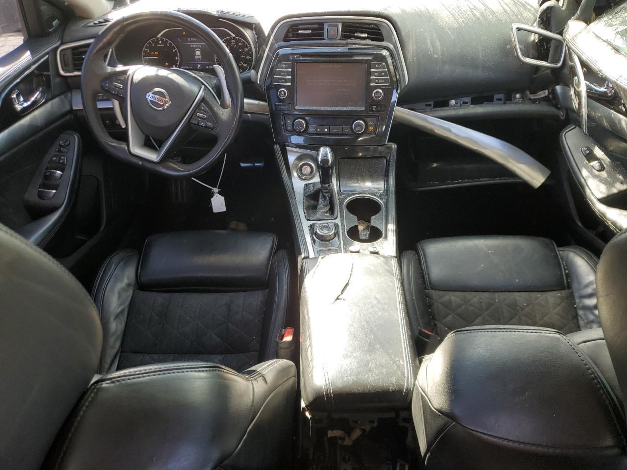 2017 NISSAN Maxima
