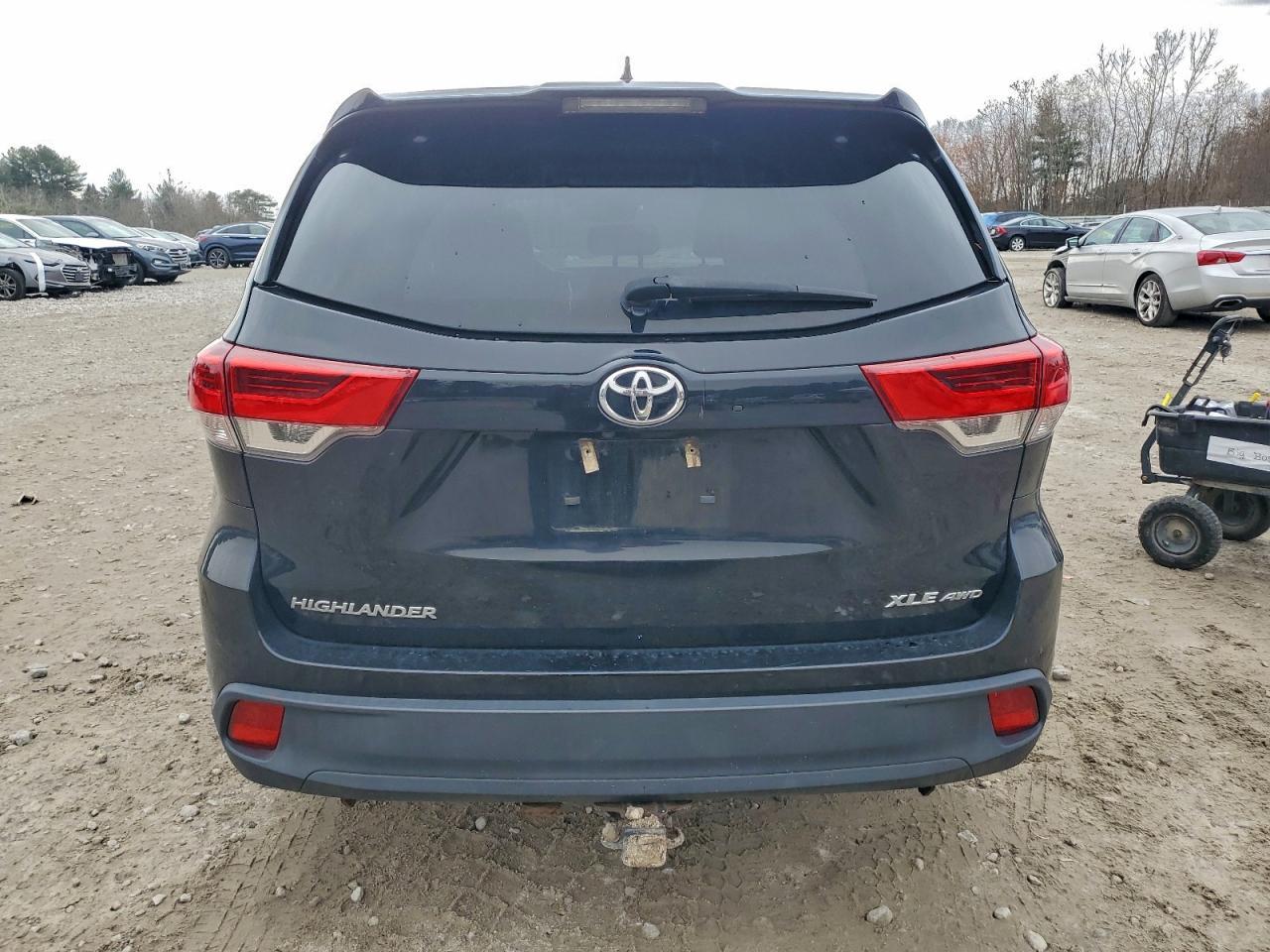 2018 TOYOTA HIGHLANDER
