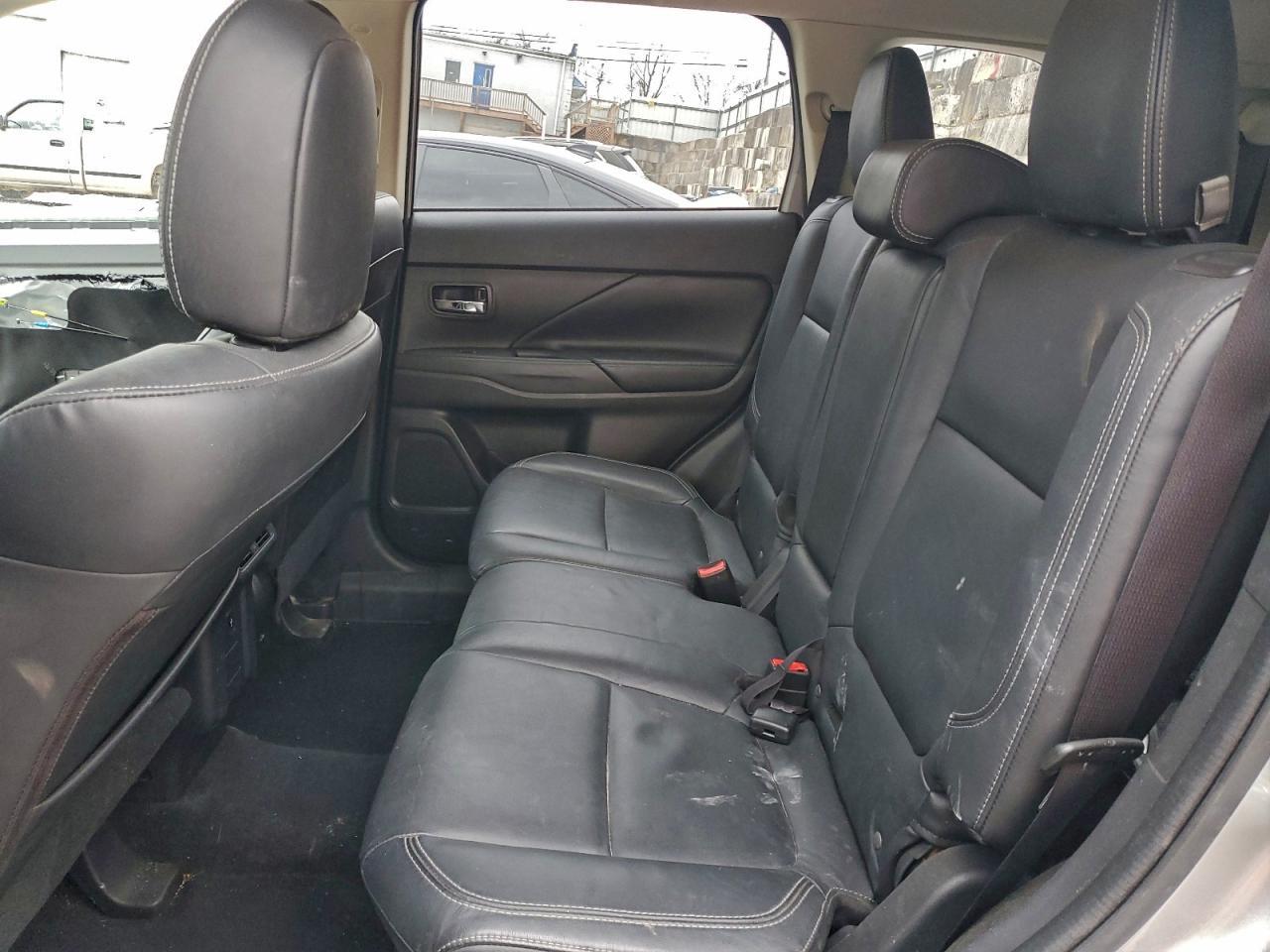 2019 MITSUBISHI outlander
