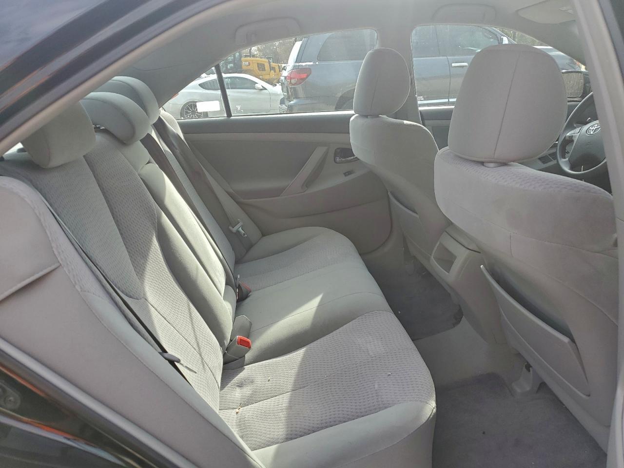 2011 TOYOTA CAMRY