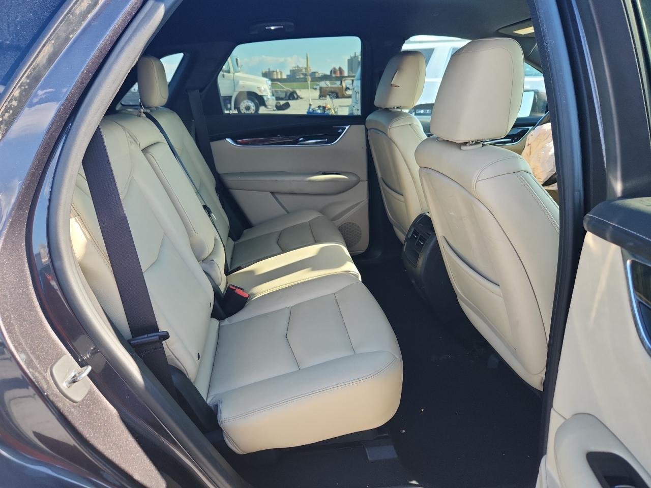 2017 CADILLAC XT5