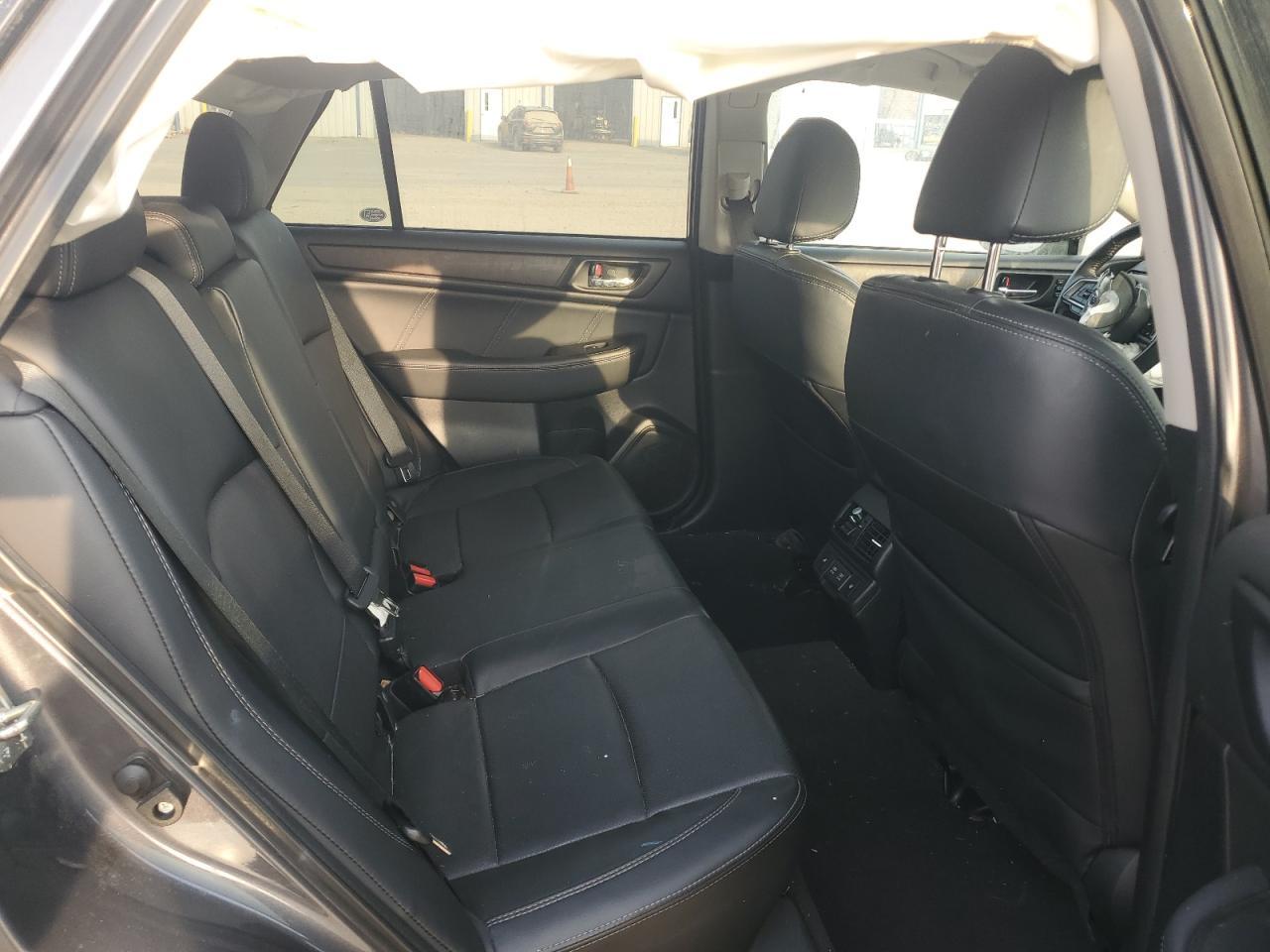 2019 SUBARU Outback