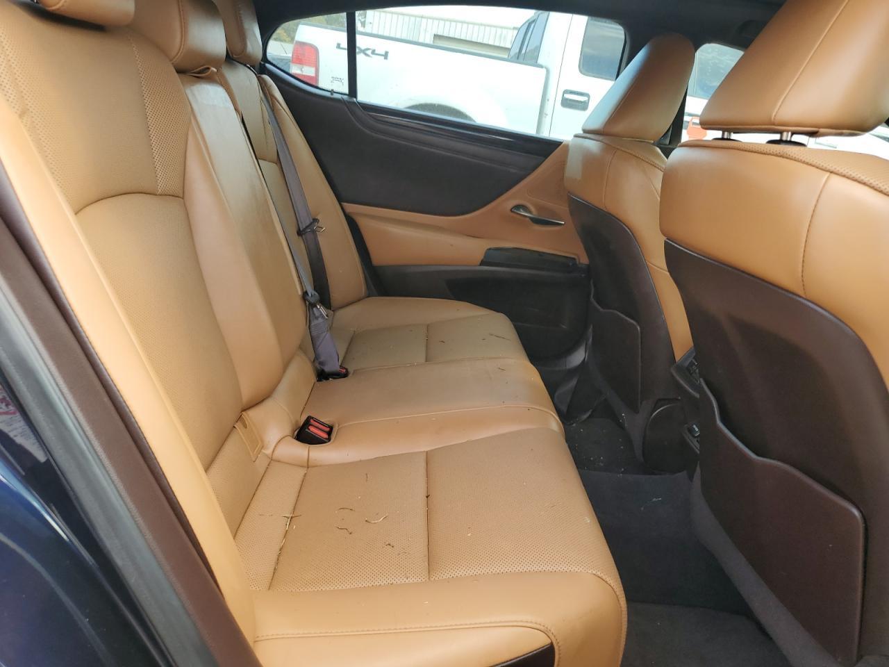 2019 LEXUS ES 350