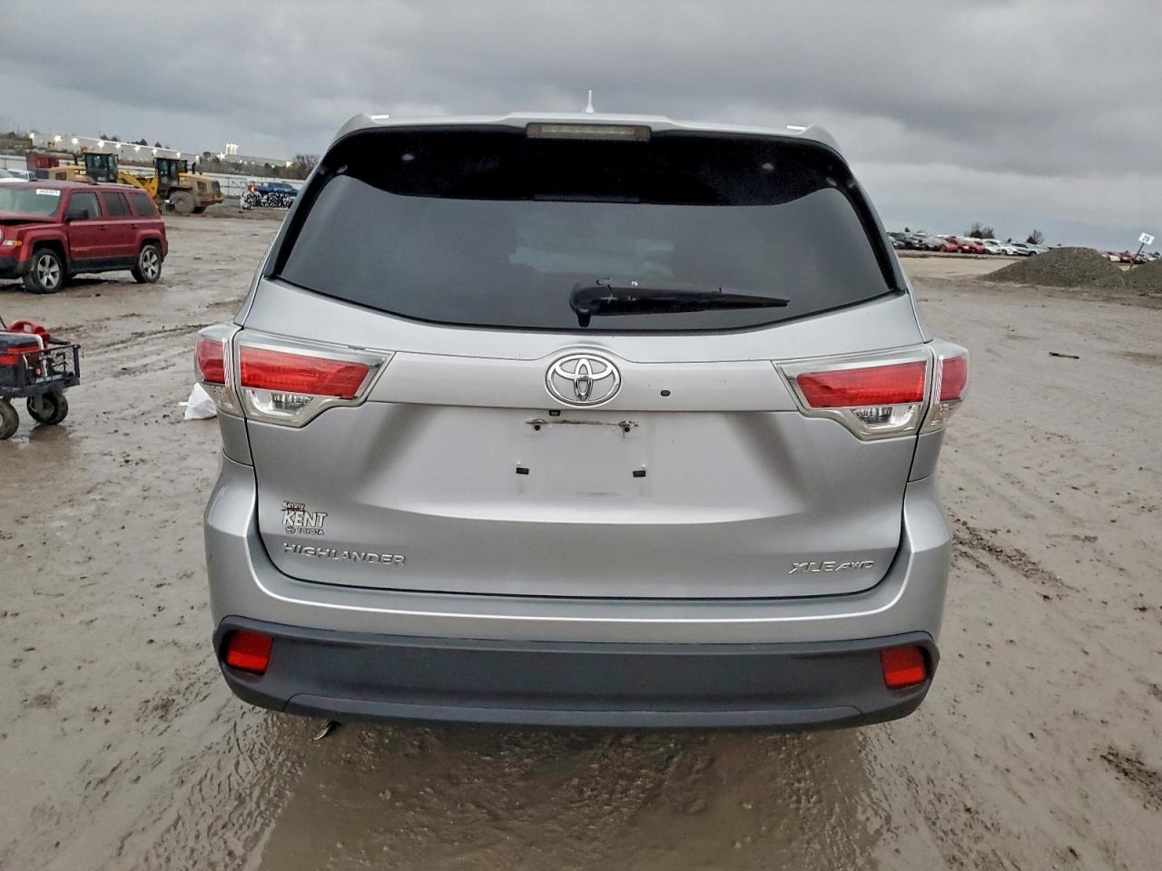 2015 TOYOTA HIGHLANDER