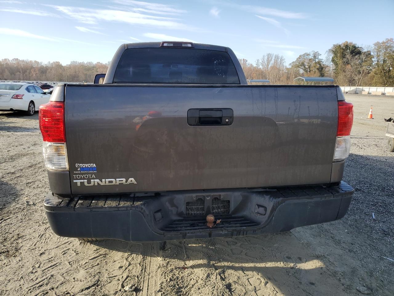2011 TOYOTA TUNDRA