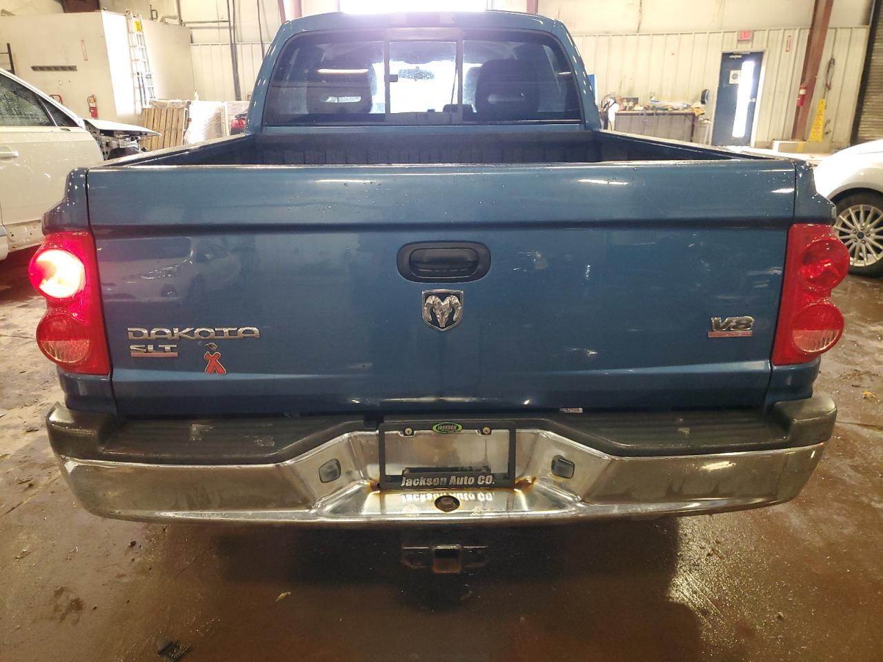 2005 DODGE Dakota