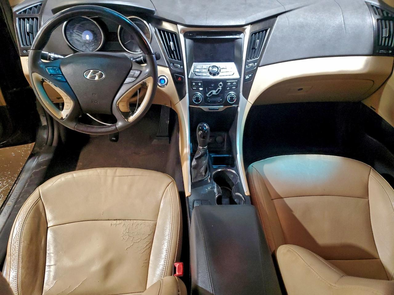 2011 HYUNDAI SONATA