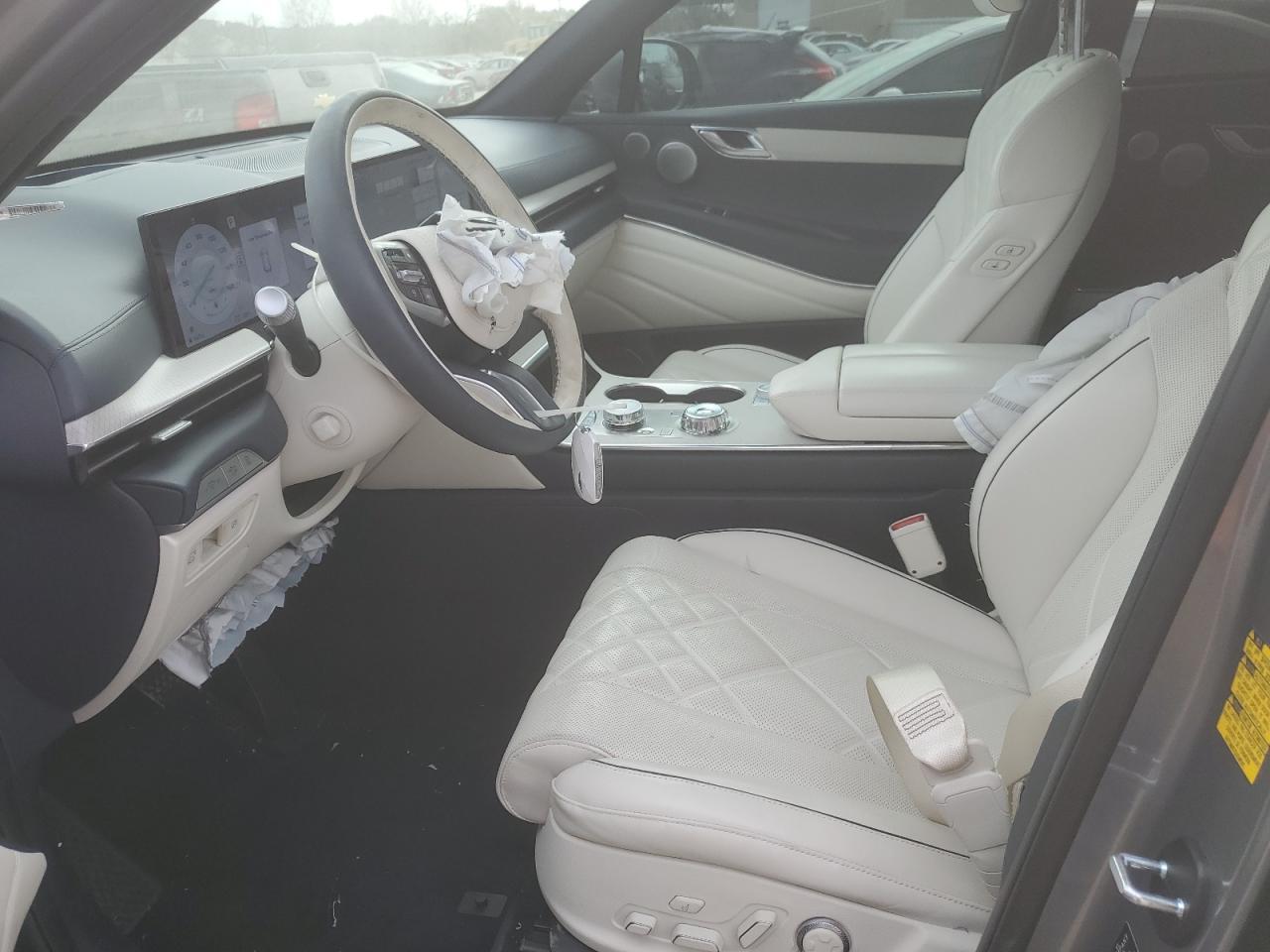 2025 GENESIS GV80