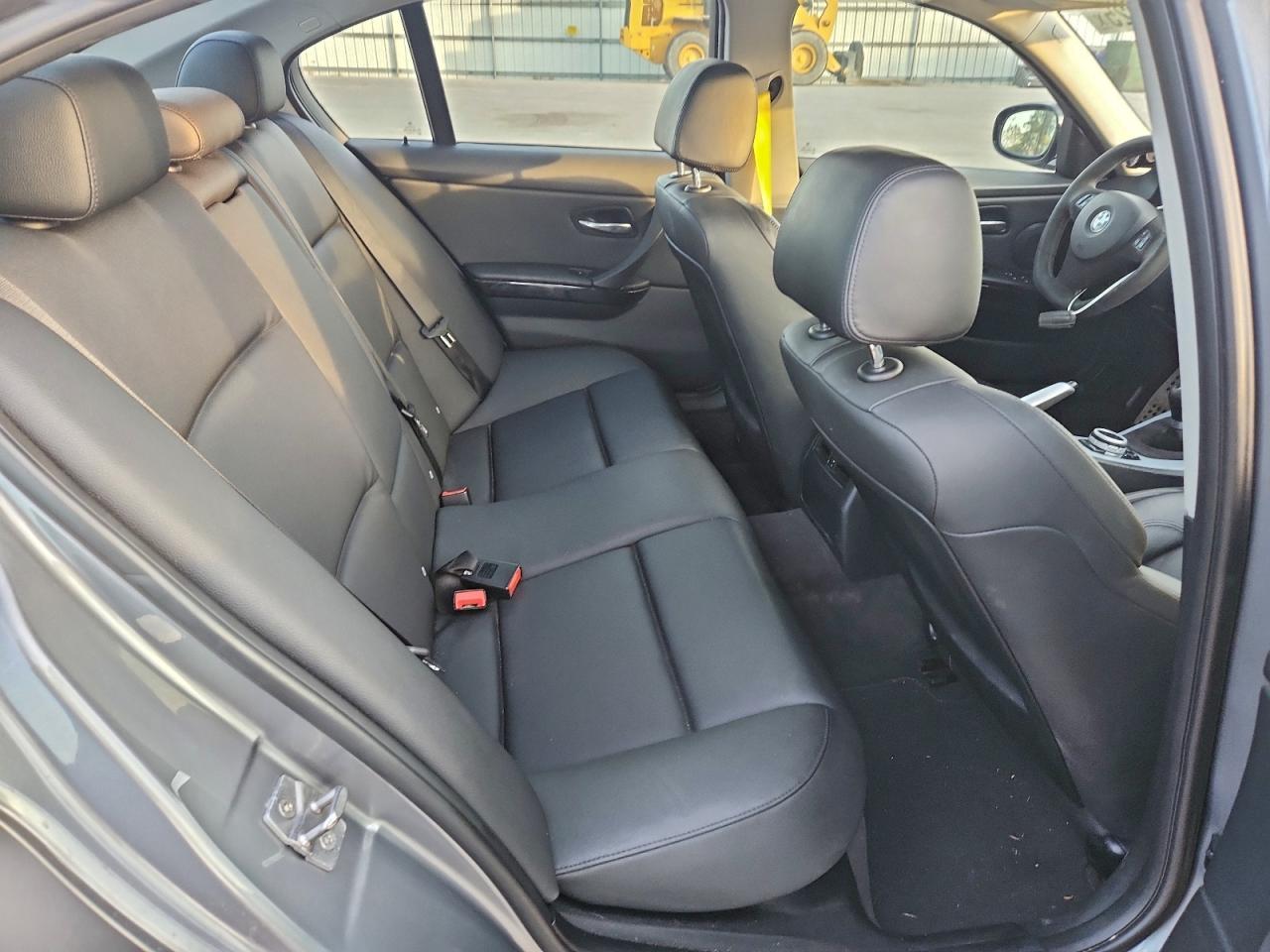 2011 BMW 3 SERIES