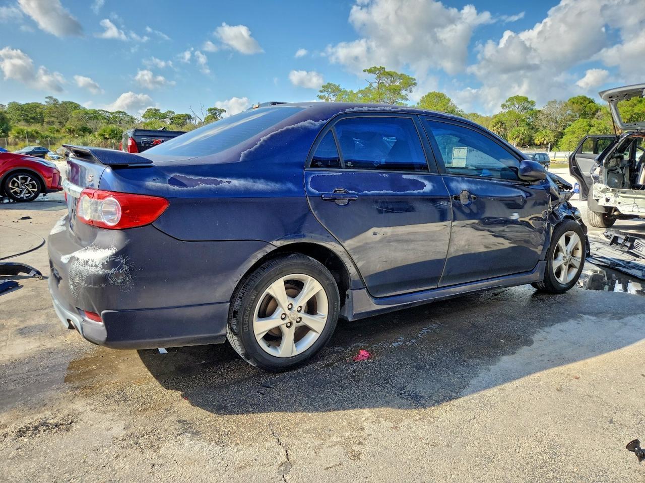 2013 TOYOTA COROLLA