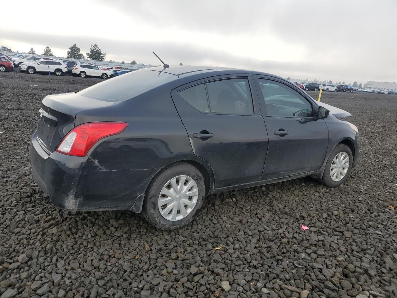 2016 NISSAN VERSA
