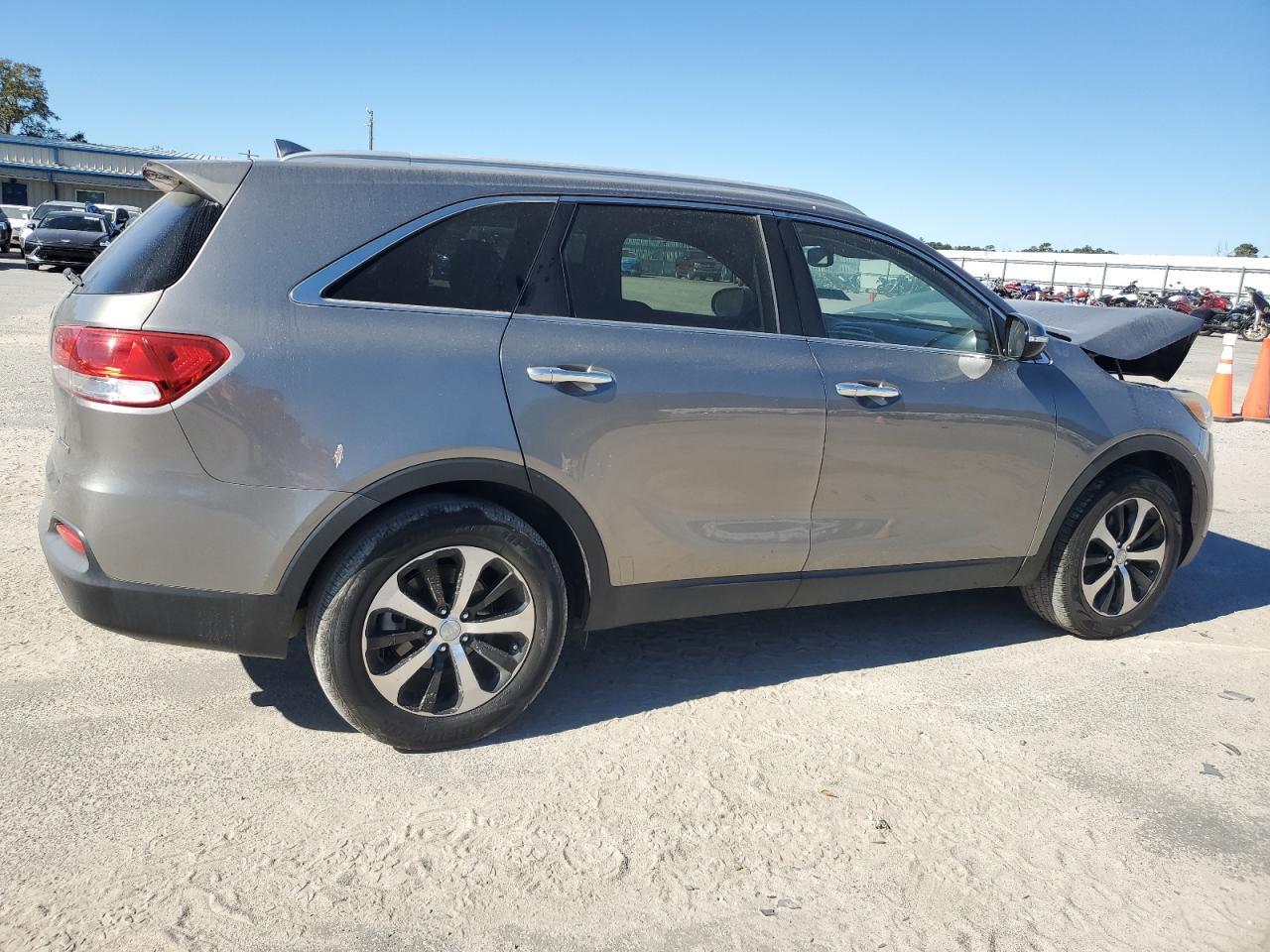 2016 KIA SORENTO