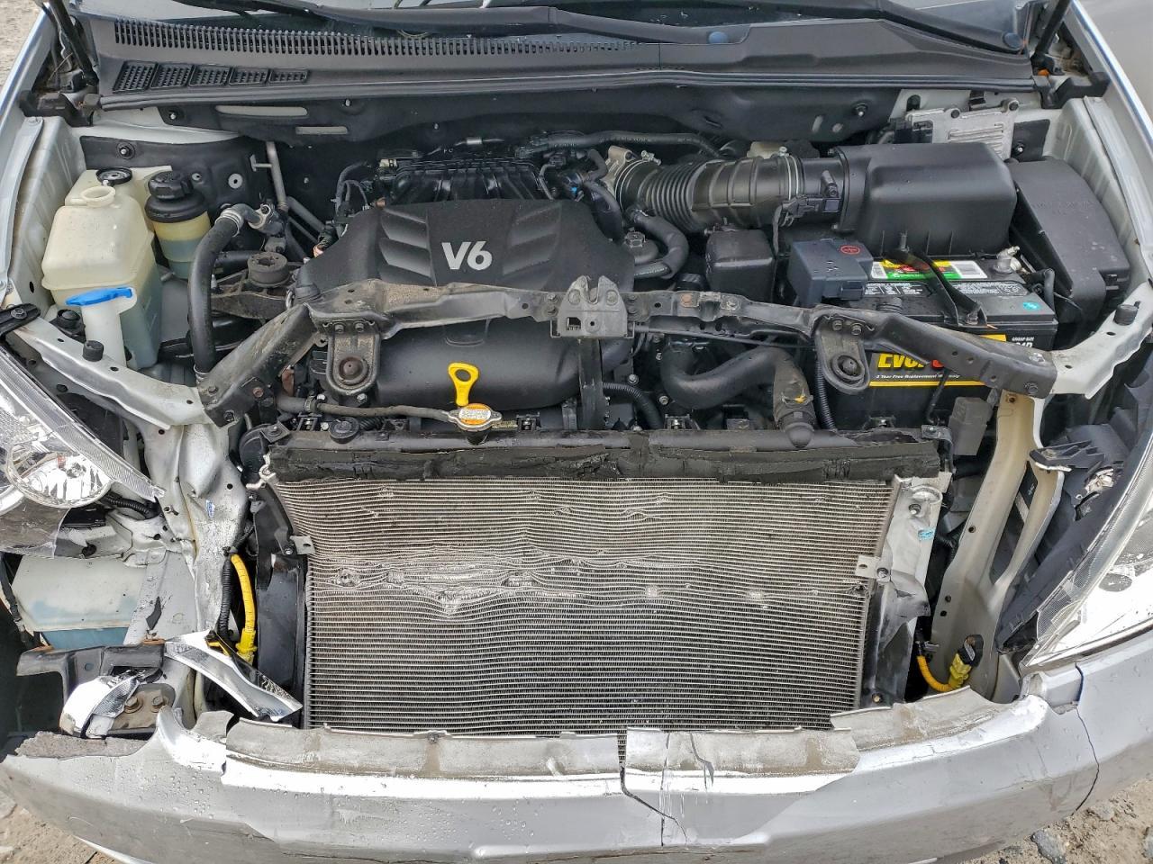2011 KIA SEDONA