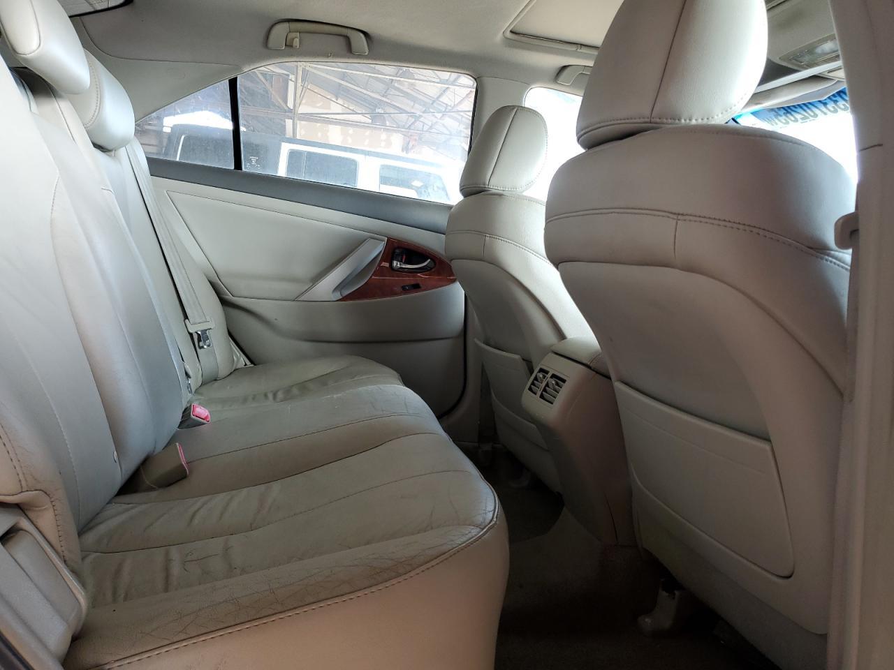 2011 TOYOTA CAMRY
