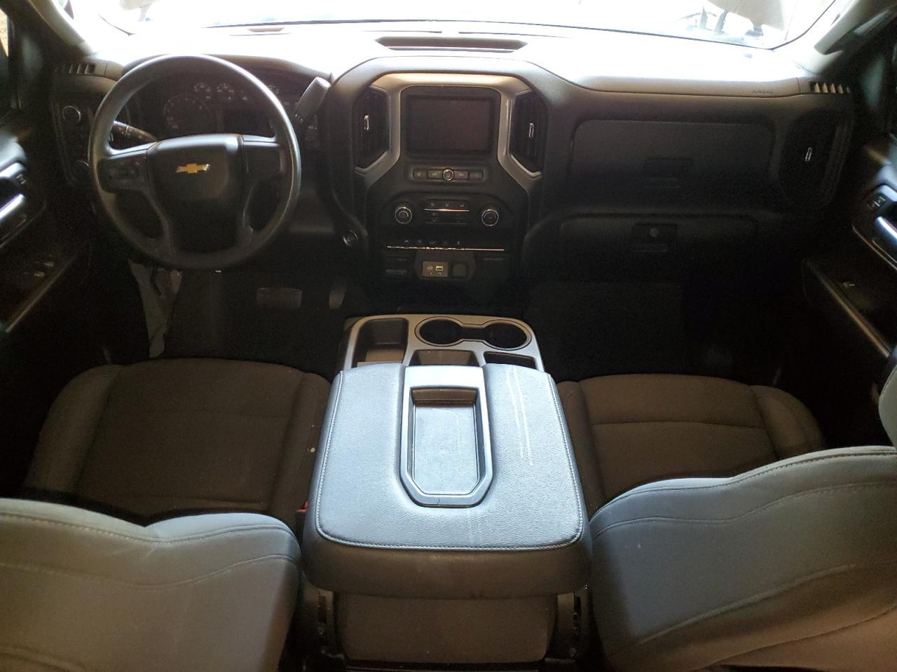 2024 CHEVROLET Silverado