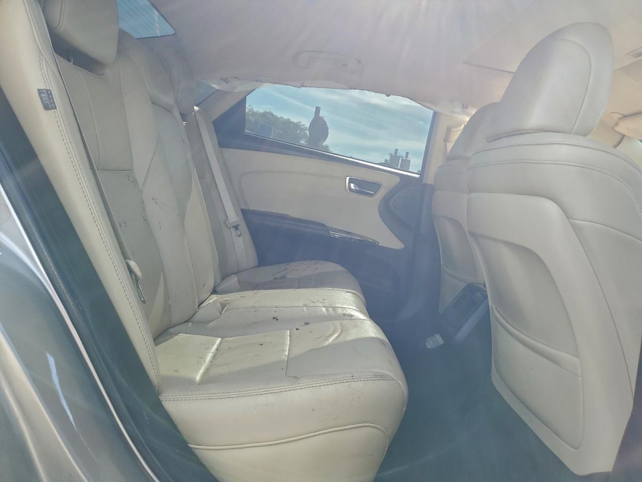 2013 TOYOTA Avalon