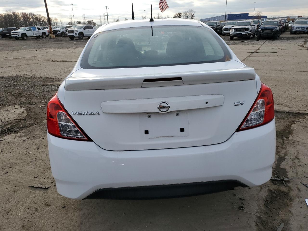 2019 NISSAN VERSA