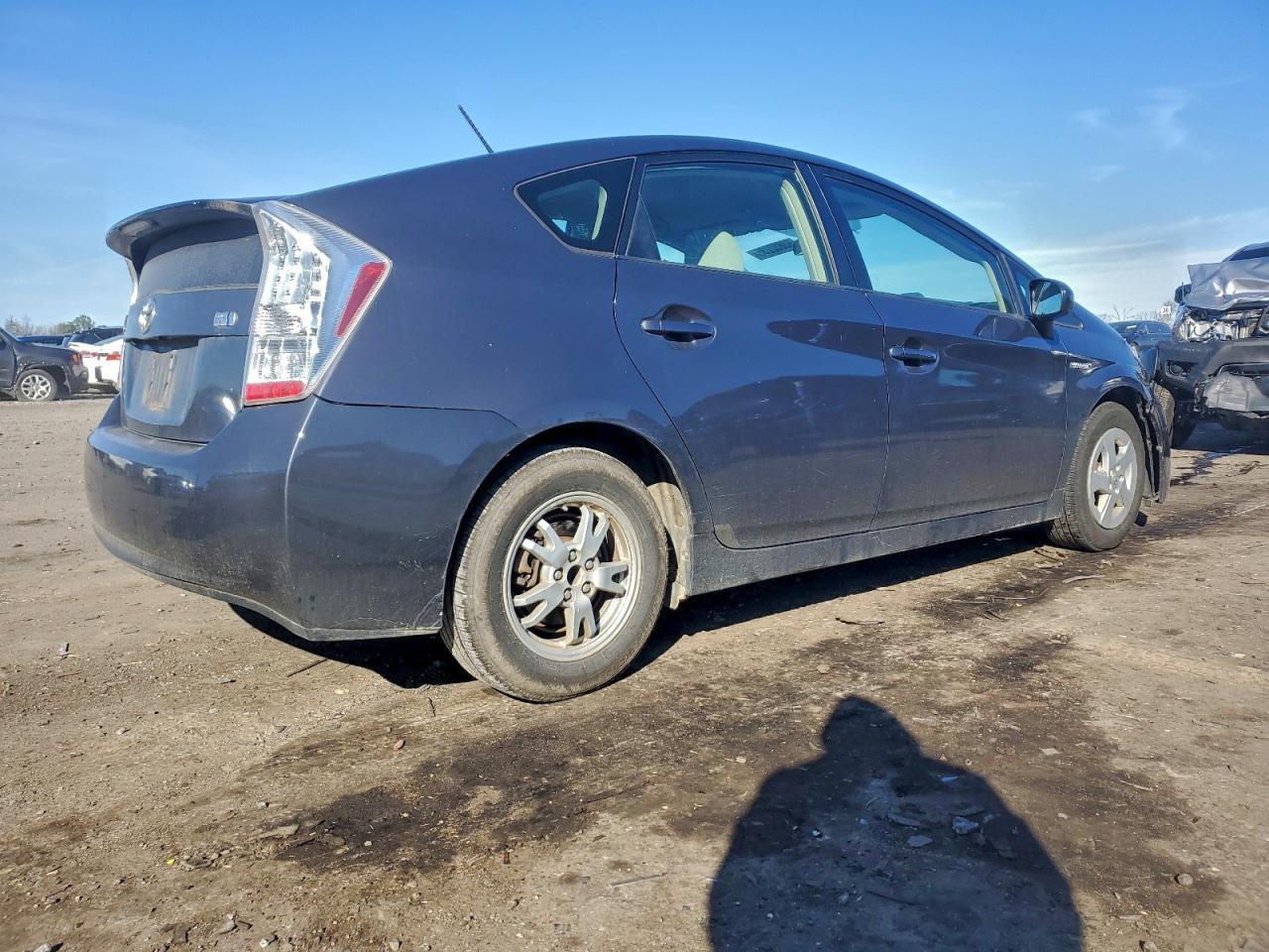 2011 TOYOTA PRIUS