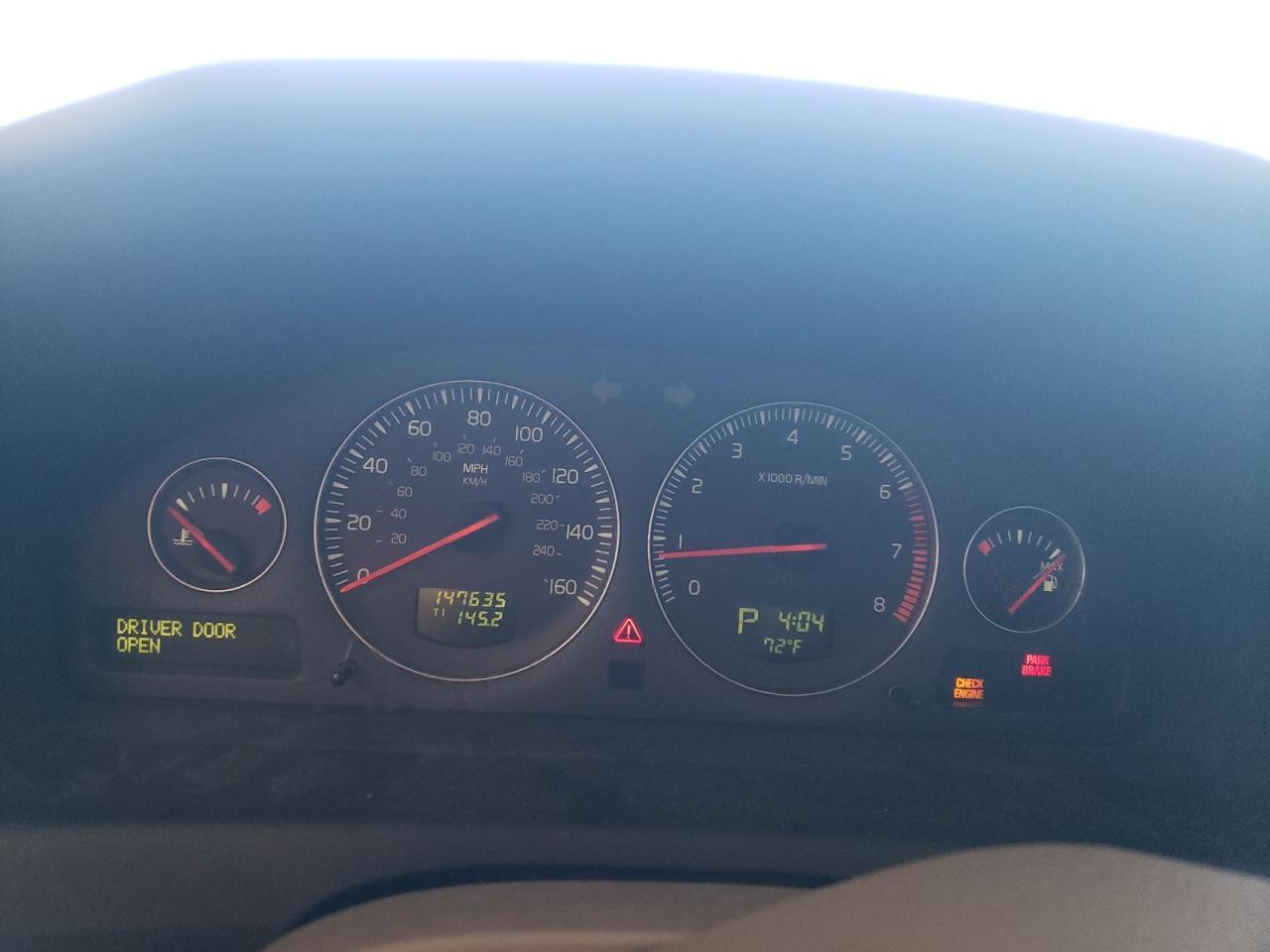 2006 VOLVO V70