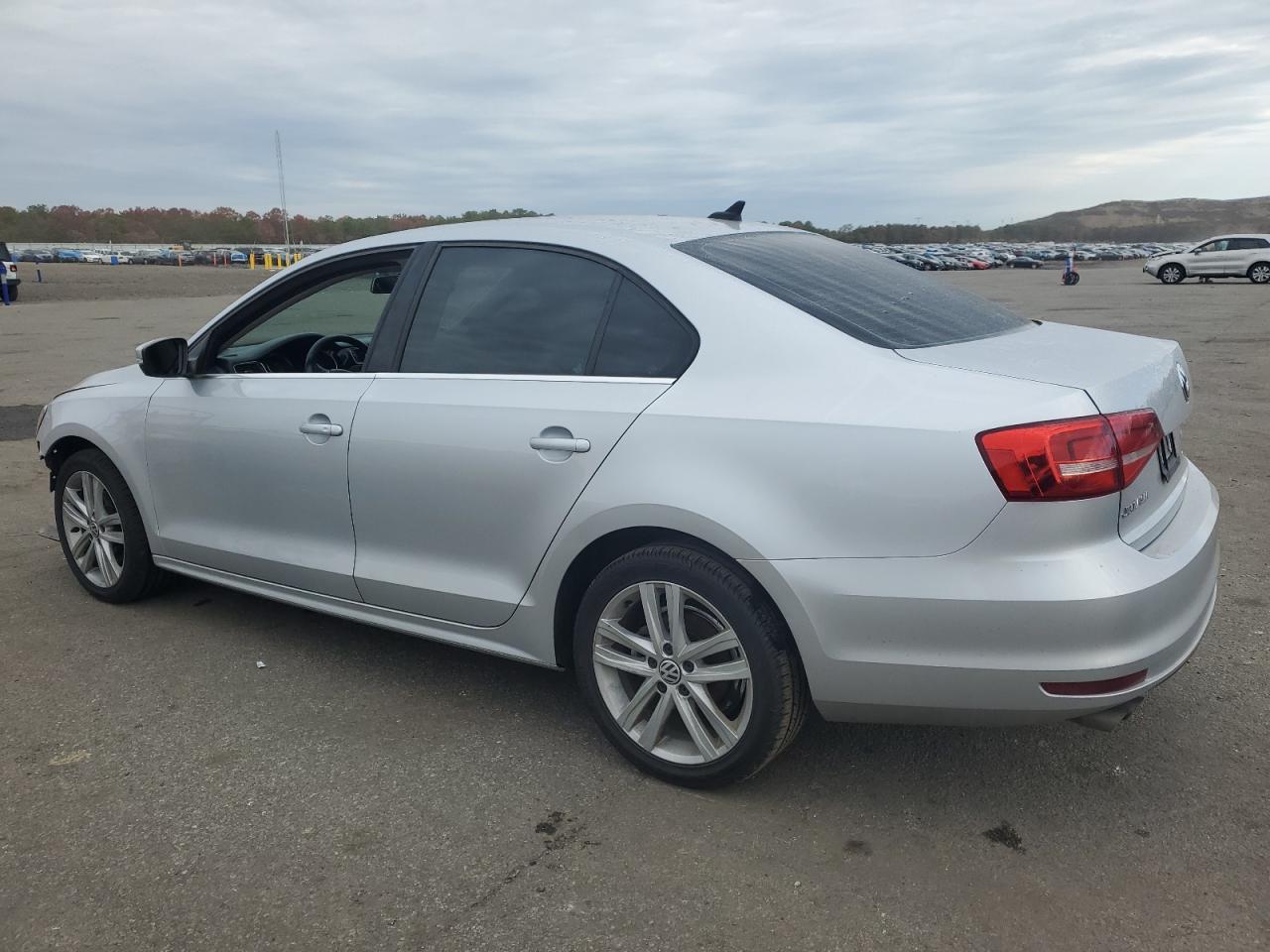 2015 VOLKSWAGEN JETTA