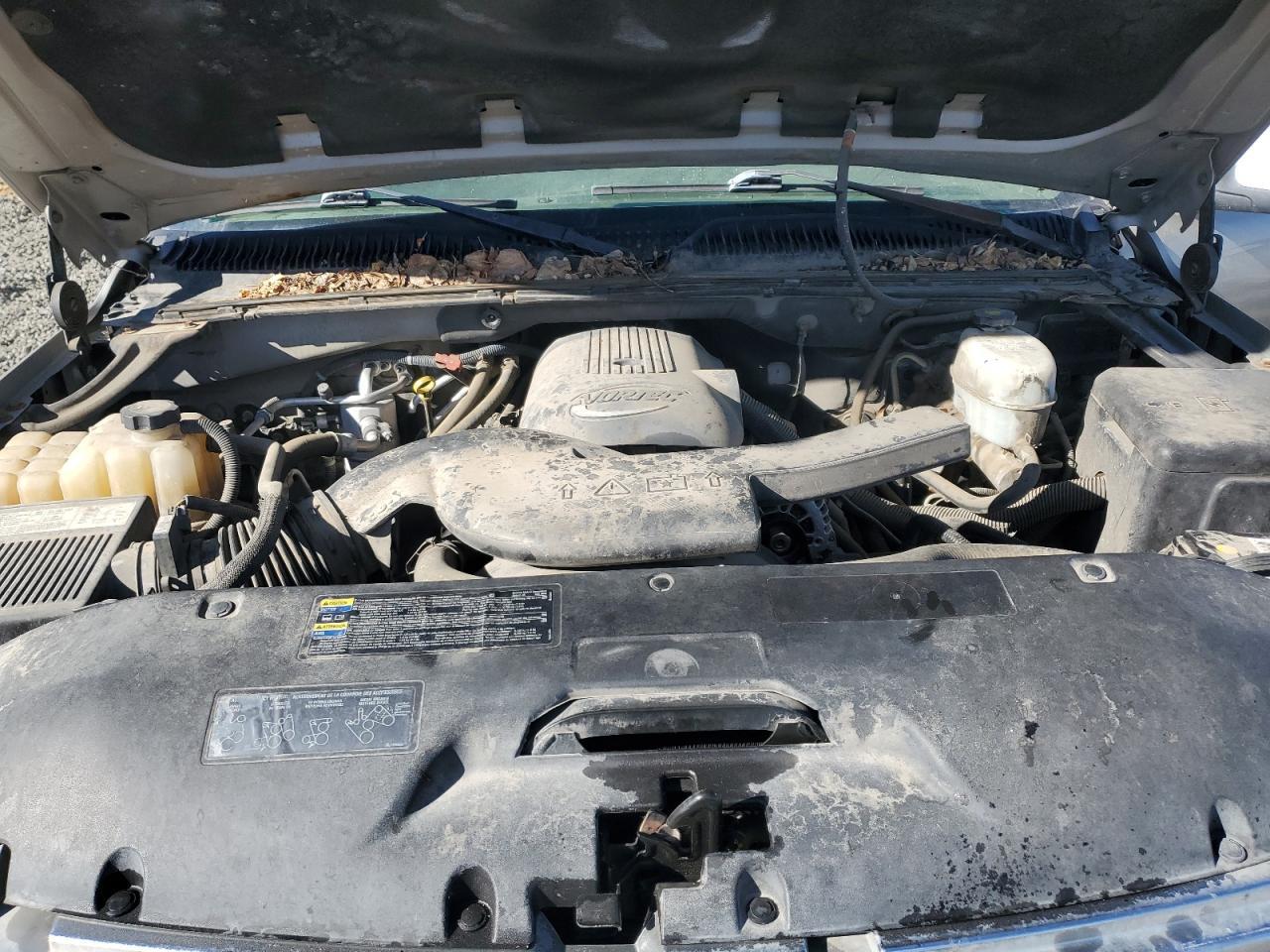 2004 CHEVROLET Suburban