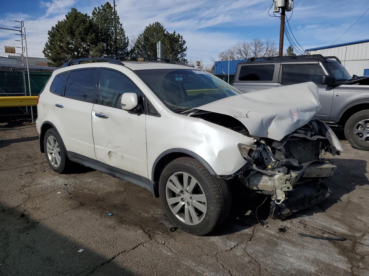 2011 SUBARU Tribeca