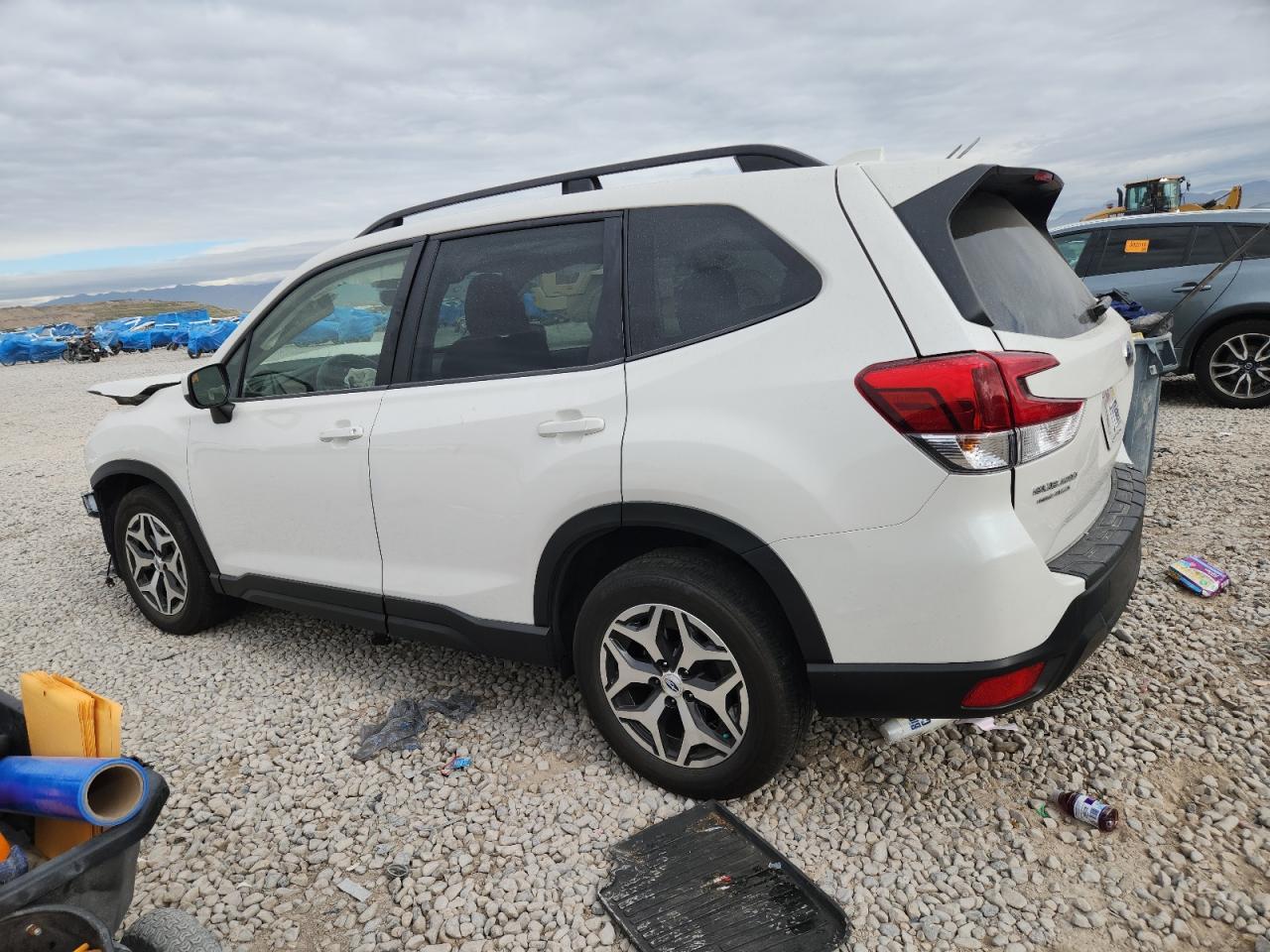 2021 SUBARU FORESTER
