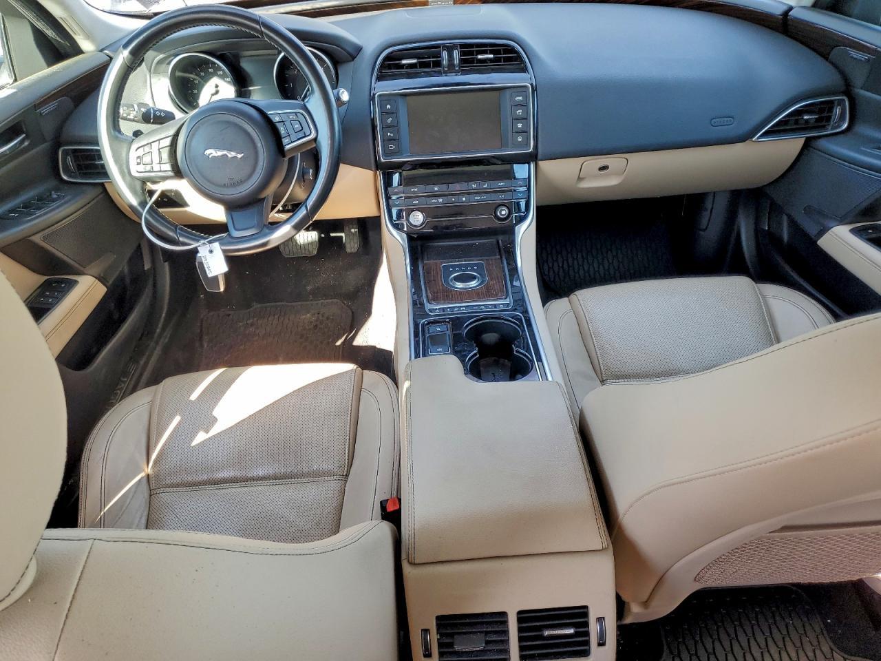 2017 JAGUAR XE