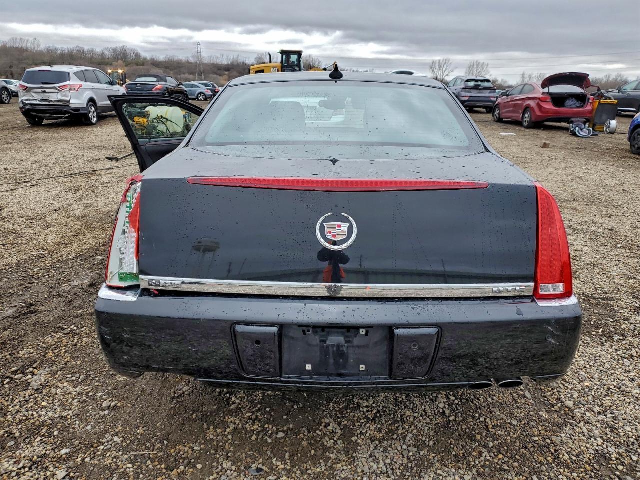 2010 CADILLAC DTS