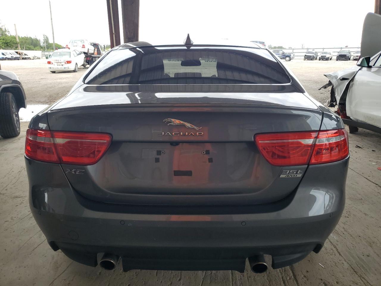 2017 JAGUAR XE