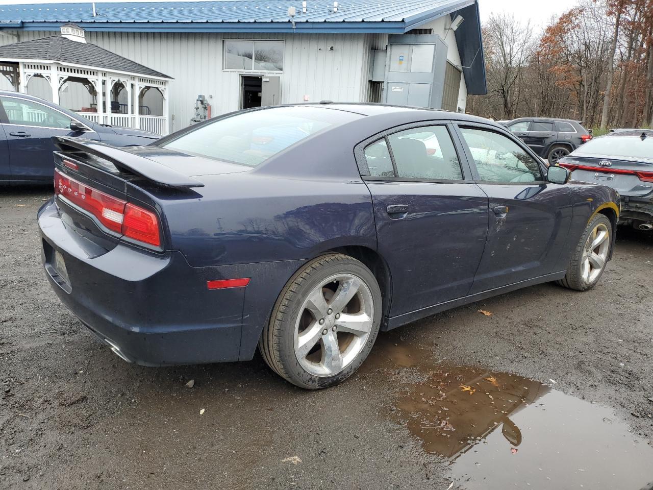 2011 DODGE CHARGER