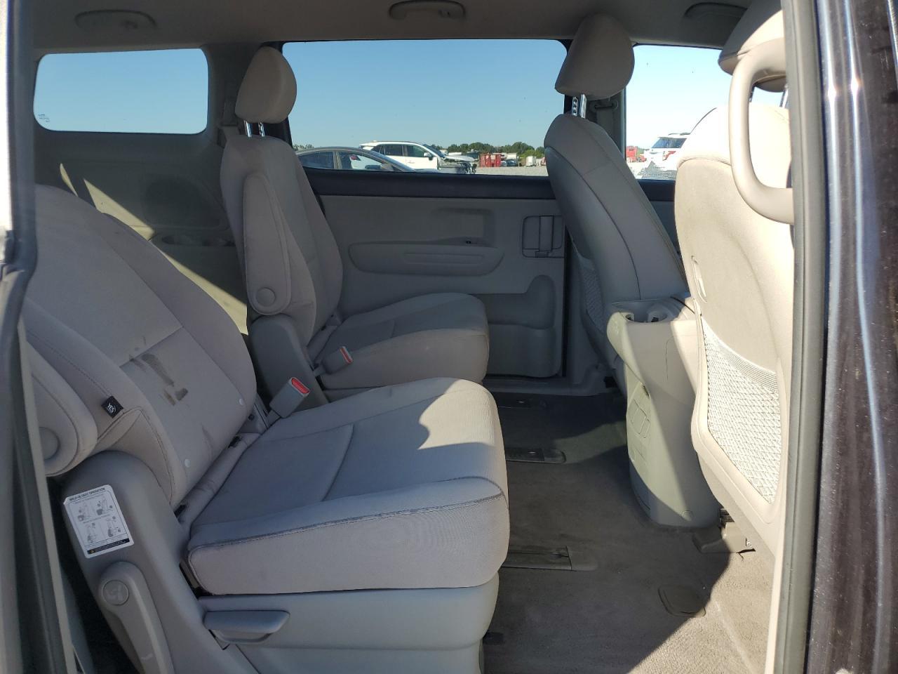 2015 KIA SEDONA
