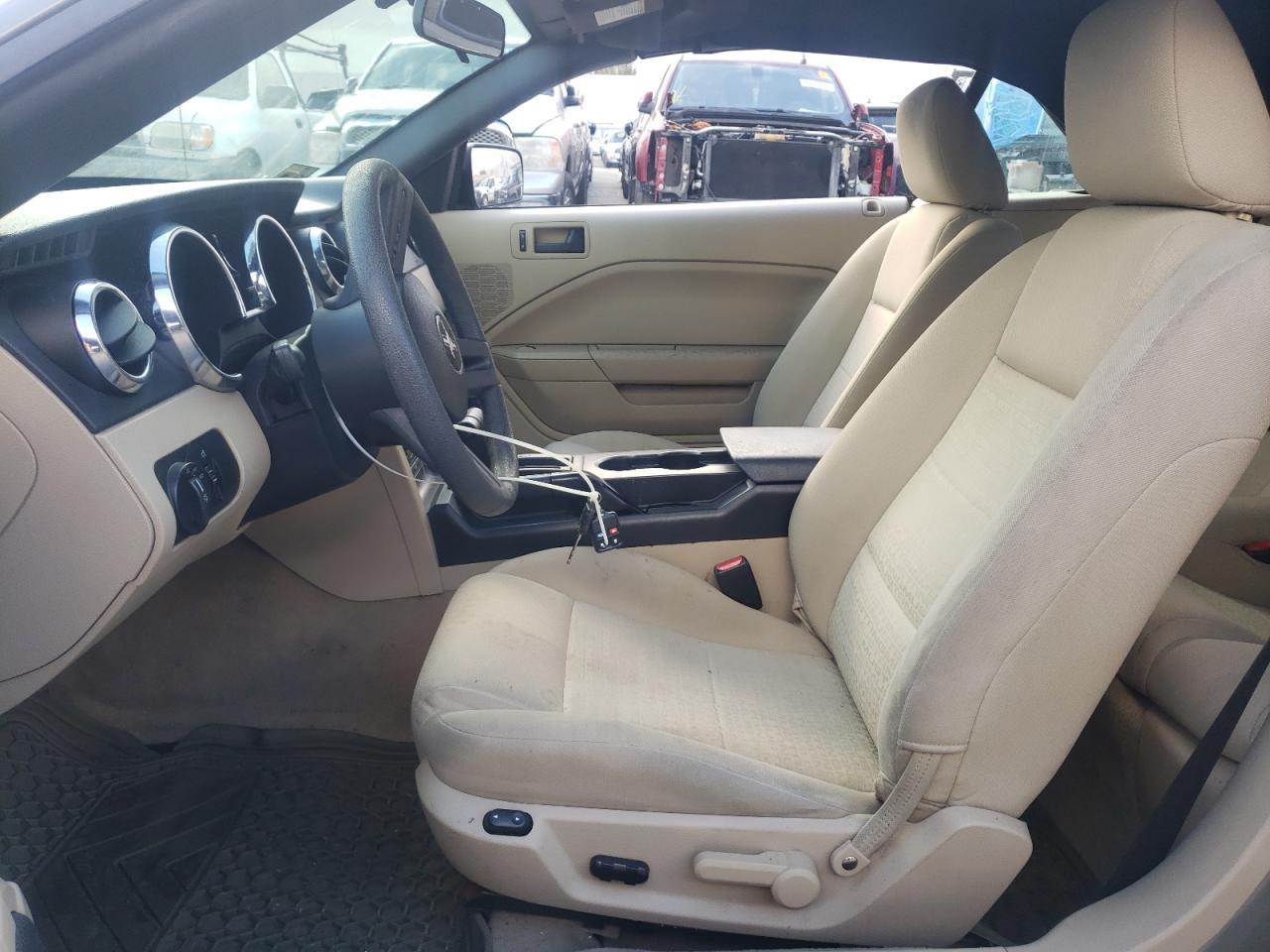 2005 FORD MUSTANG