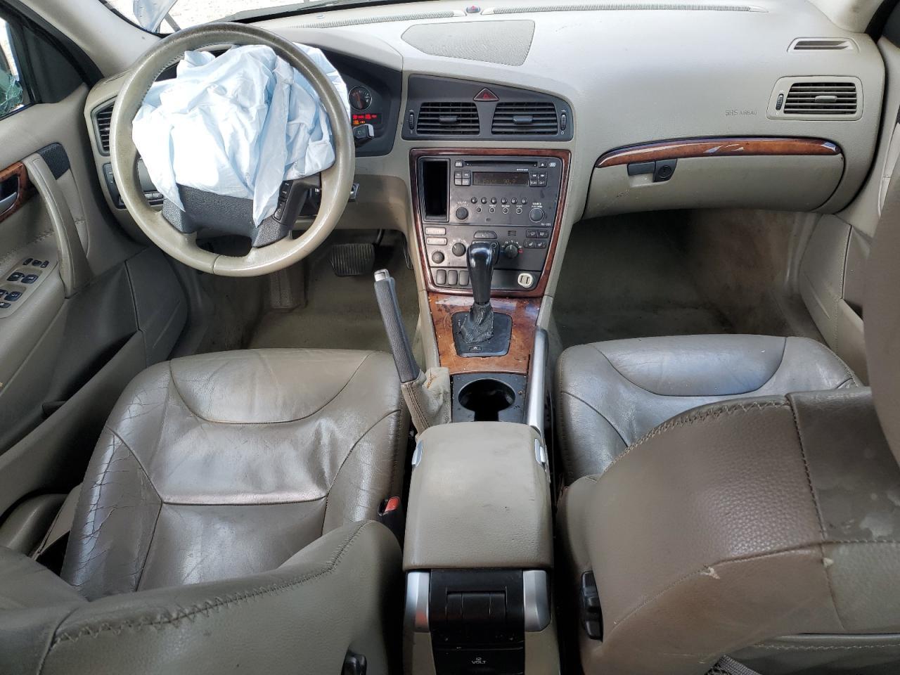 2005 VOLVO XC70