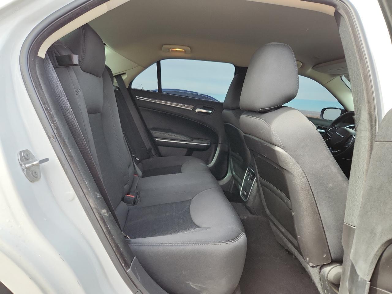 2019 CHRYSLER 300