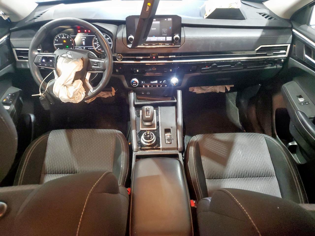 2023 MITSUBISHI outlander