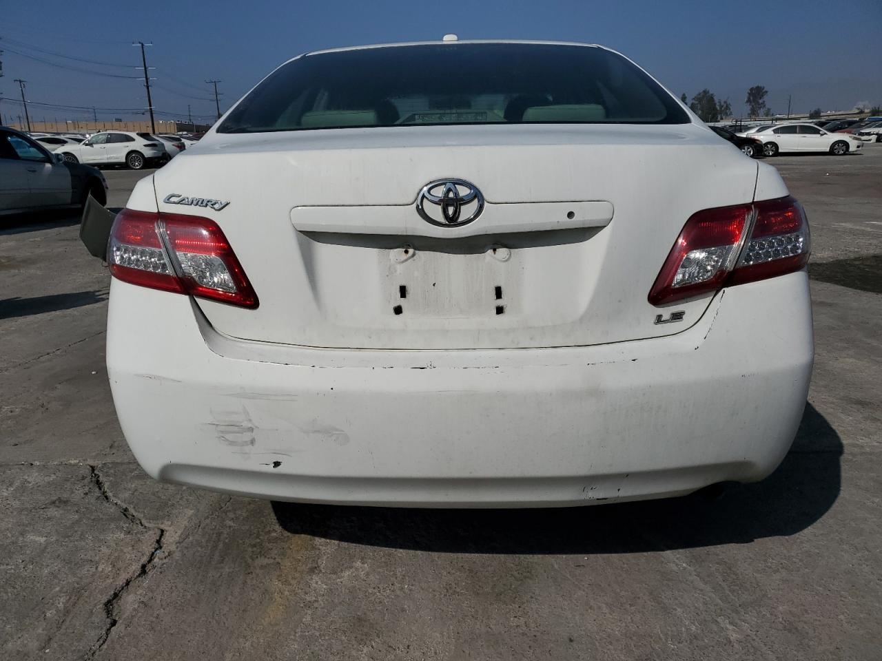 2011 TOYOTA CAMRY