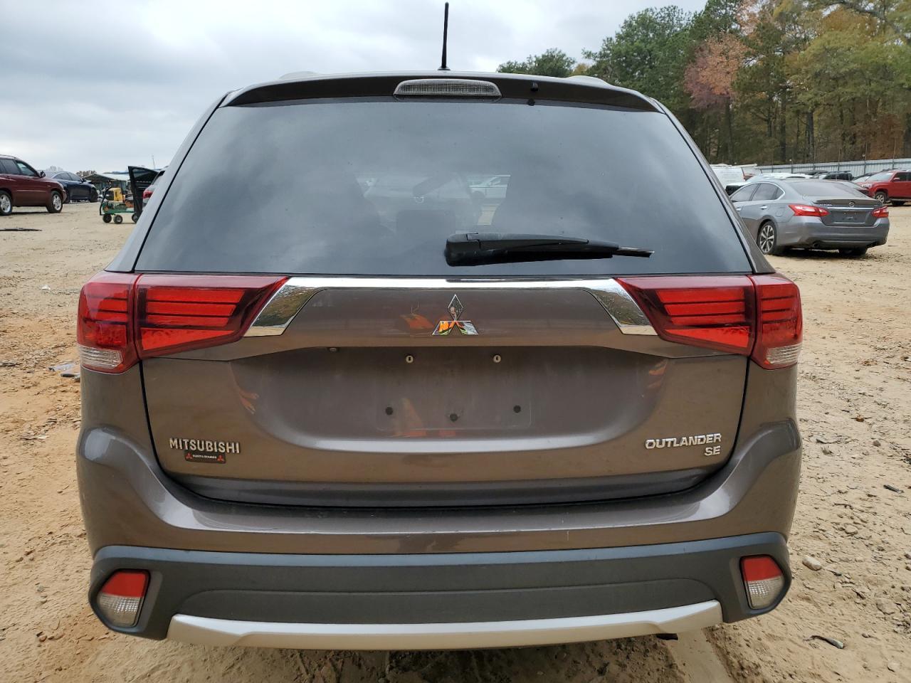 2016 MITSUBISHI outlander