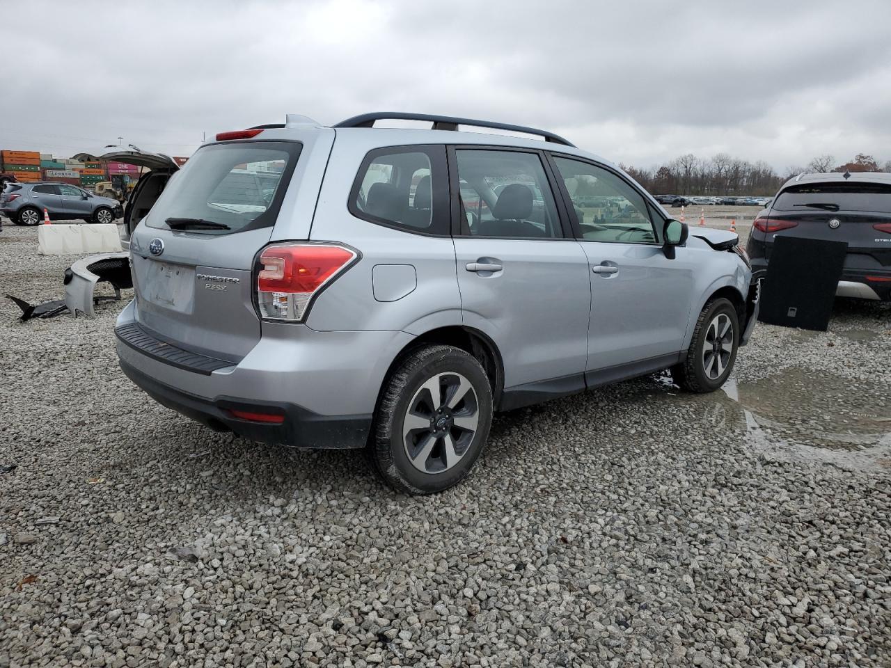 2017 SUBARU FORESTER