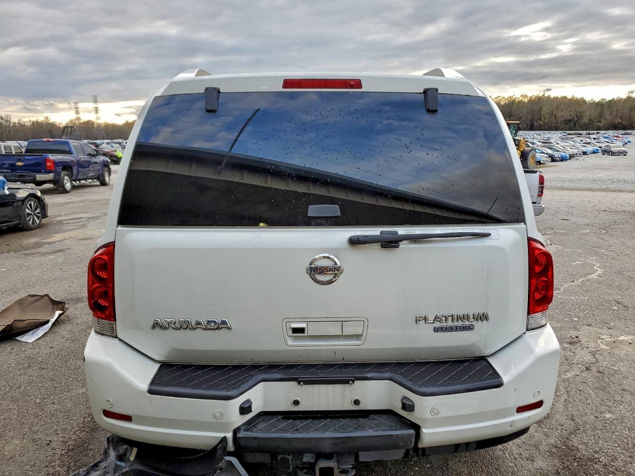 2015 NISSAN Armada