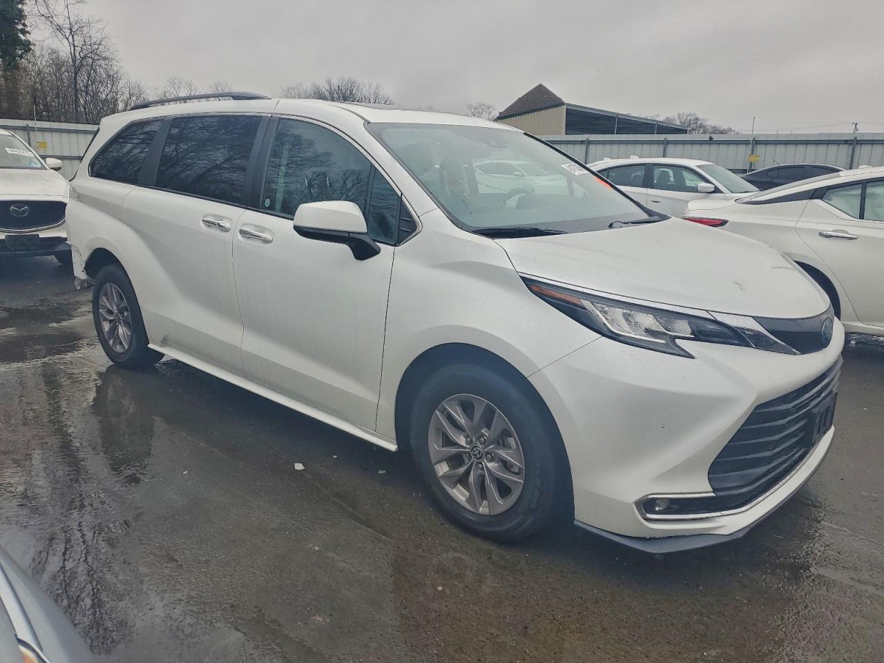 2022 TOYOTA SIENNA